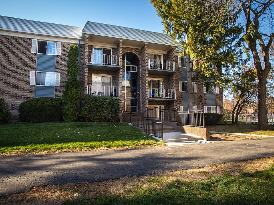 1st image of 1521 N Windsor Dr APT 314