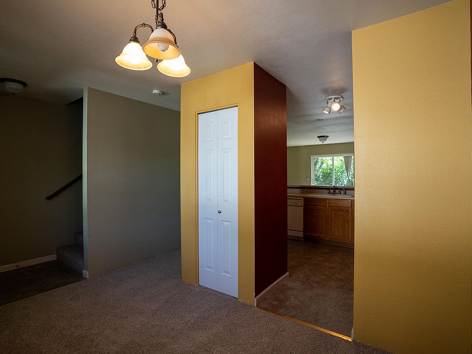 2030 Brookhurst St Medford, OR, 97504 Apartments for Rent Zillow