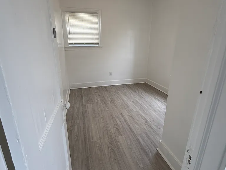 15203 Kinsman Rd #2 — Photo 10