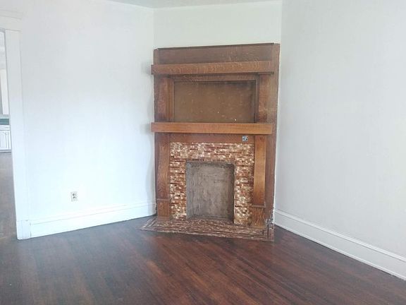 2nd image of 3205 W 52nd St #2