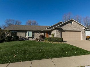 4767 Camelot Dr, Dubuque, IA 52002