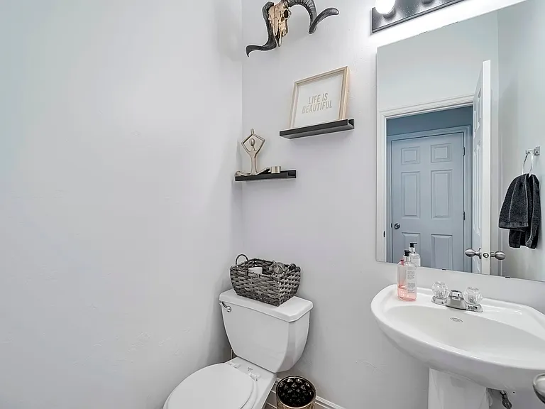 4911 W Calton Ln — Photo 21