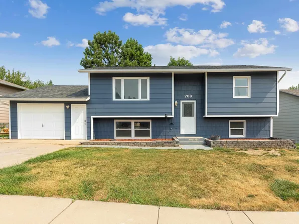 706 Comet Ct, Rapid City, SD 57701