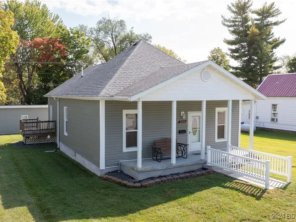 214 N Aurora St, Eldon, MO 65026