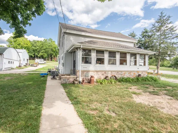W123 County Road D, Burlington, WI 53105