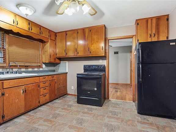 5th image of 6509 E 110th St