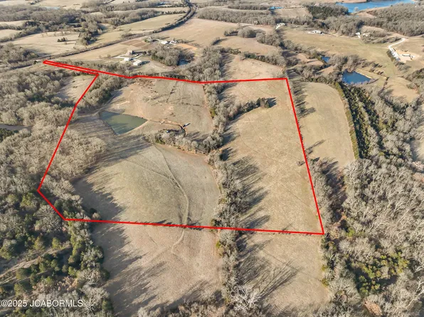 W Railroad Rd, Centertown, MO 65023