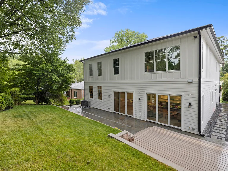 8609 Woodbrook Ln — Photo 39