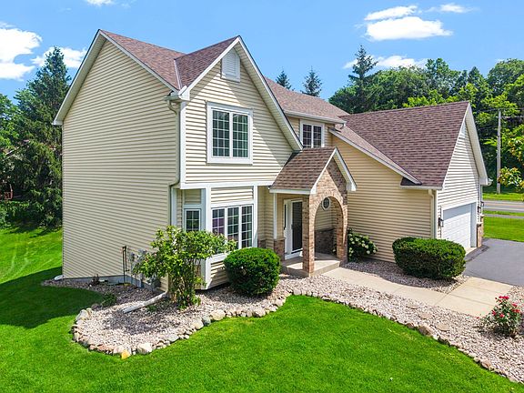 3rd image of 1744 Mathias Rd