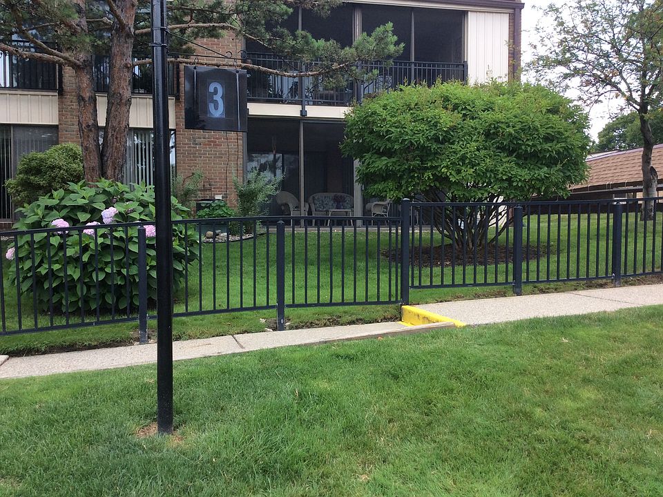 1st image of 18231 University Park Dr