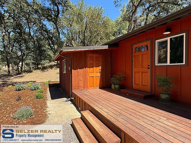 7299 S Highway 101 — Photo 10