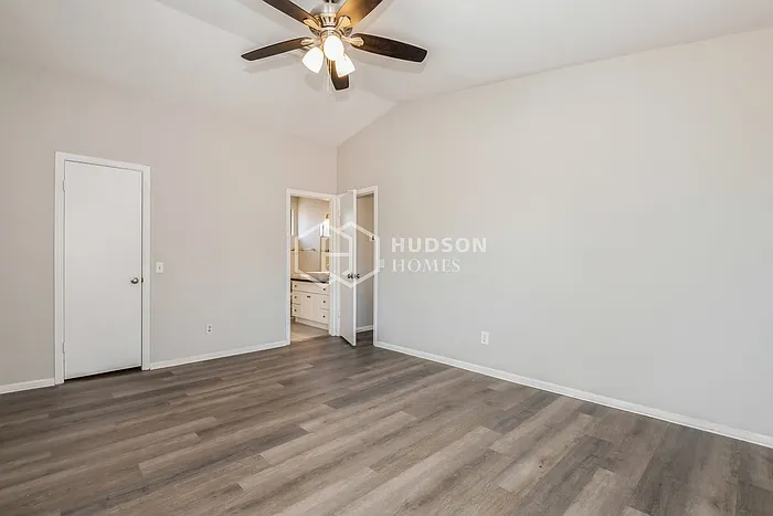 2708 W Temple St — Photo 9