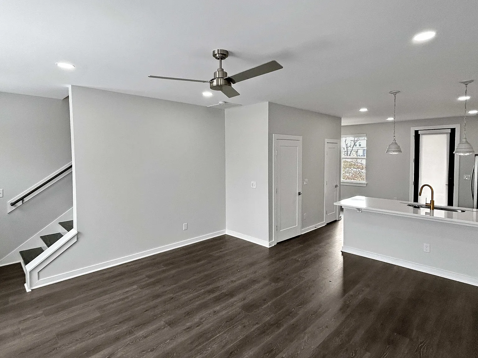 2 bed, 2.5 bath, 1219 sqft, $1,525 — Photo 4