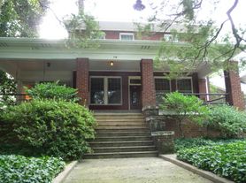 18 Avery Dr NE, Atlanta, GA
