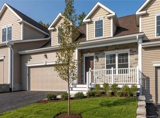 355 Hunter Dr, Litchfield, CT 06759