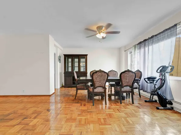 6 Fordham Hill Oval image 10 of 25