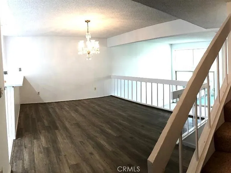 22219 1/2 Erwin St #22219 — Photo 18