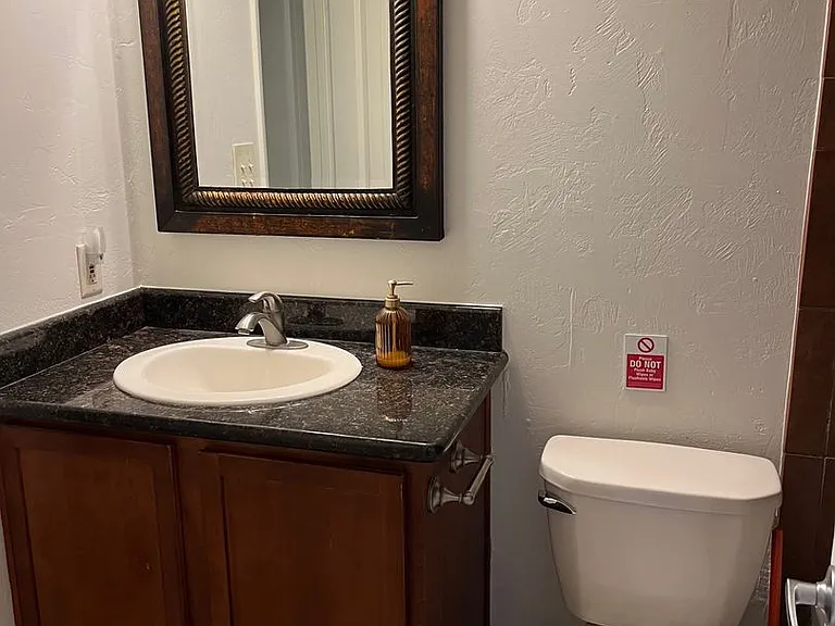 Riverside Suites — Photo 36