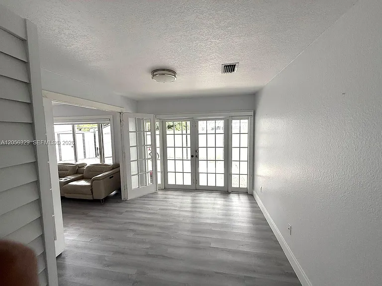 9352 SW 155th Ave — Photo 25
