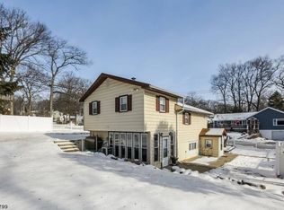 32 Broadway, Hopatcong, NJ 07843