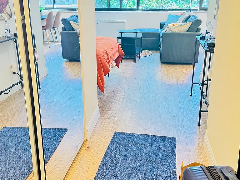 2201 L St NW #510 — Photo 4