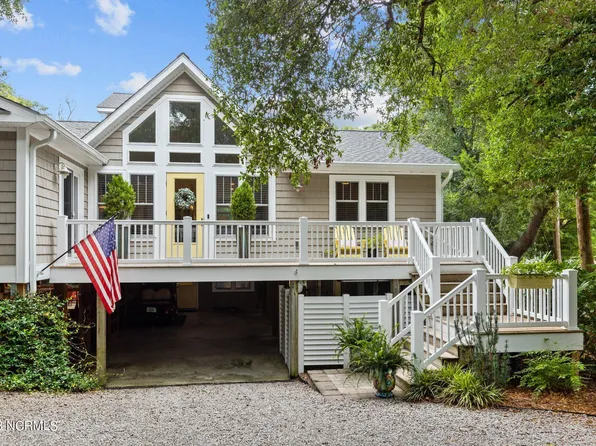 109 Rip Tide Court, Emerald Isle, NC 28594