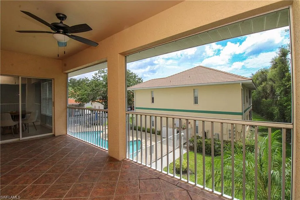 3 bed, 2.0 bath, 1700 sqft, $5,995 — Photo 3