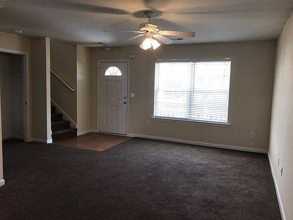 4th image of 129 Waukegan Way #129