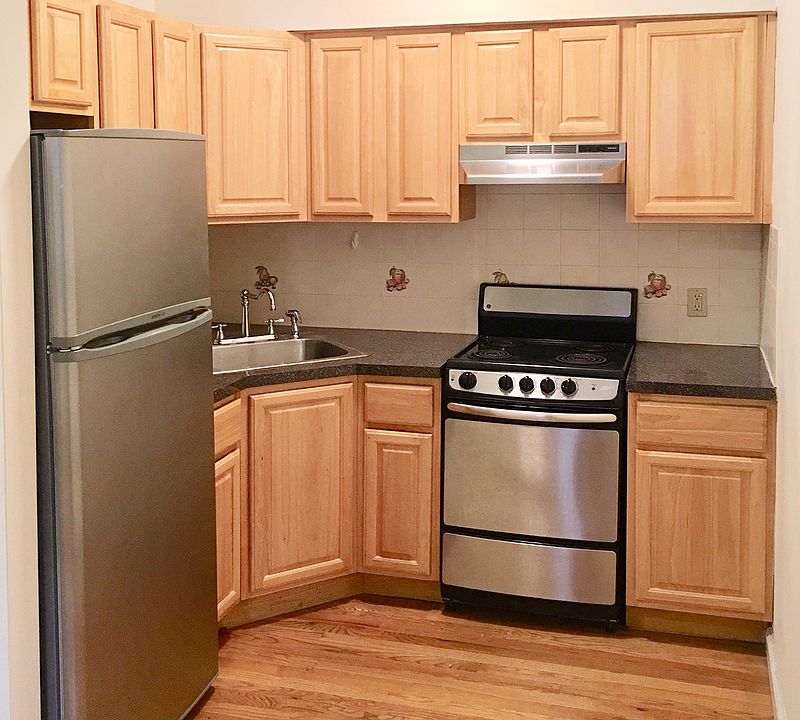 1st image of 654 Henry St #1