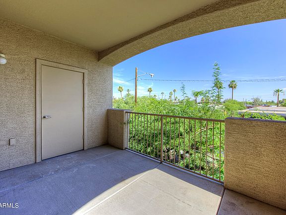 2nd image of 920 E DEVONSHIRE Avenue #2030