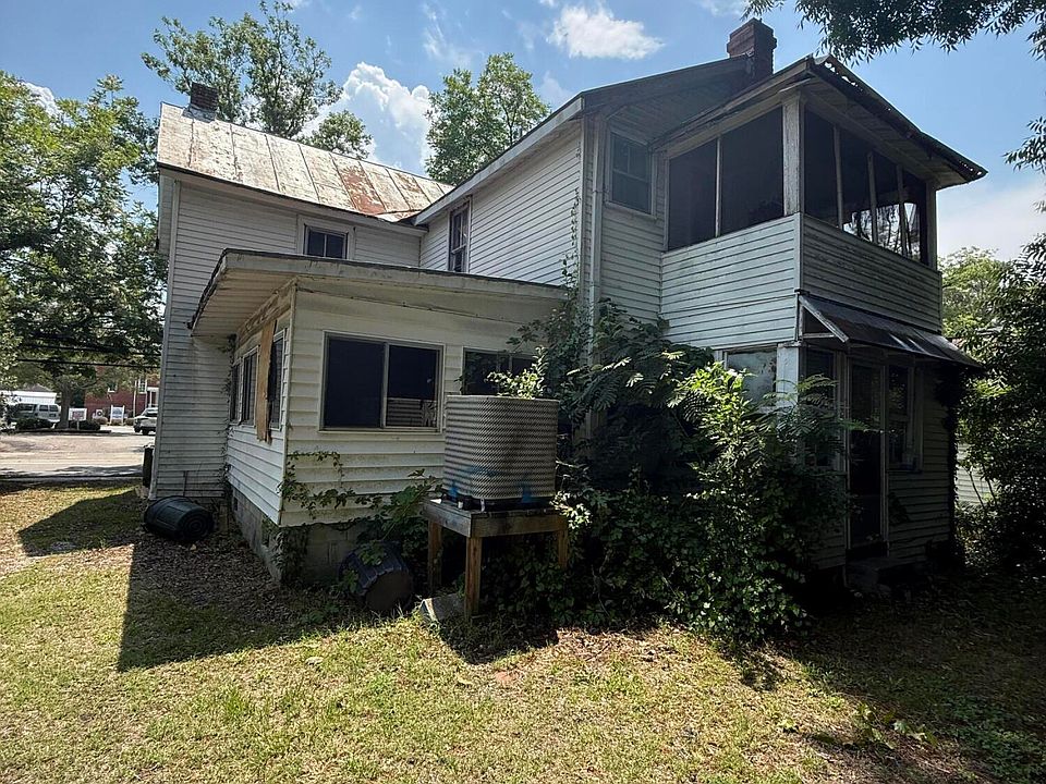 2nd image of 215 E Church Street