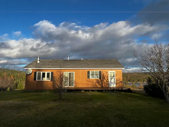 13611 Highway 316, Isaacs Harbour North, NS B0H 1S0