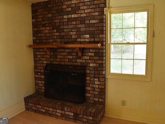 5th image of 2334 Commerce Rd