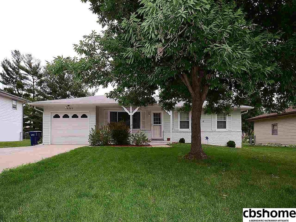 1st image of 8209 S 38th Ave