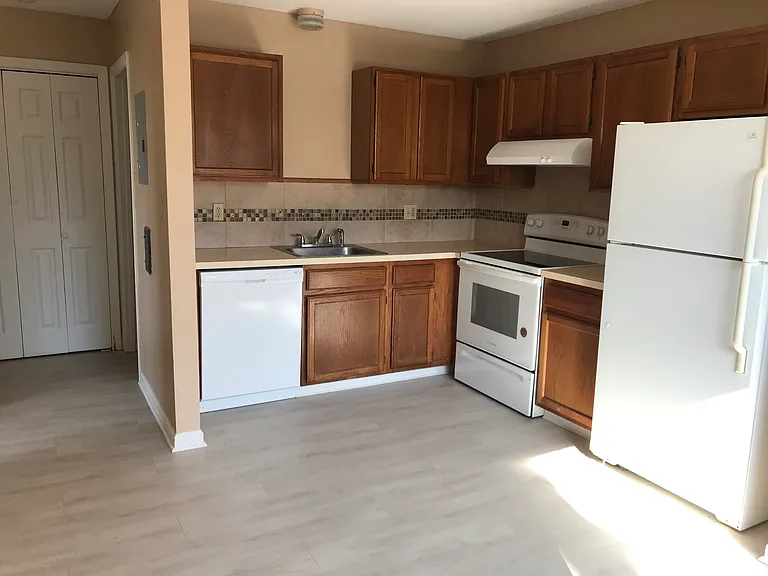 218 Waterville St #5 — Photo 4
