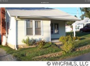 422 Sunset Cir, Canton, NC 28716