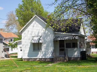 206 S Prairie St, Robinson, IL 62454