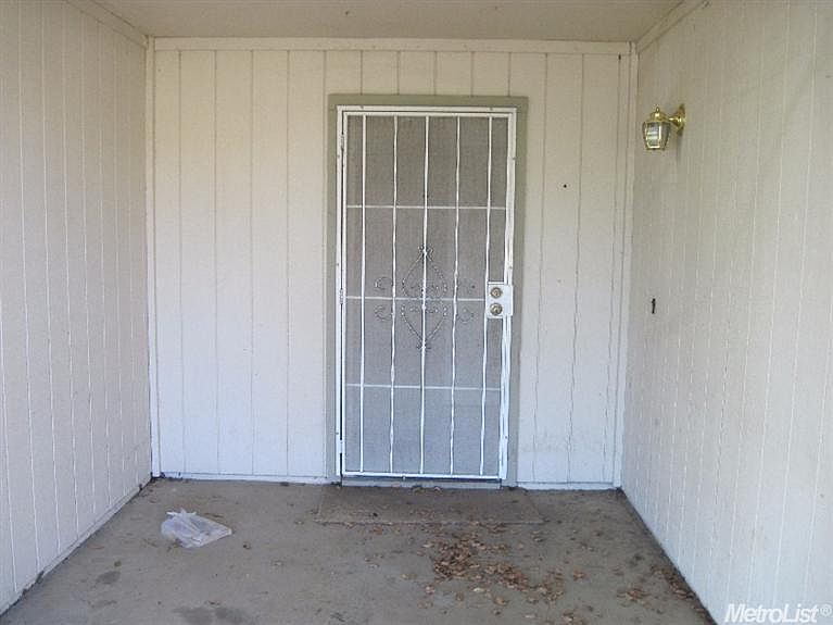 1st image of 71 Lacam Cir