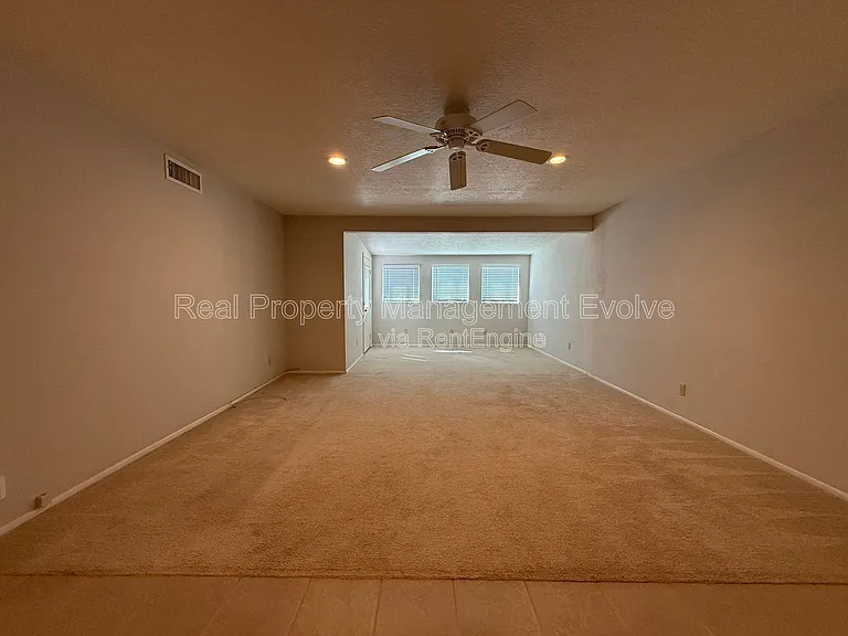 4849 E Lake Point Cir — Photo 8