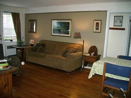 5th image of 16 Hendrick Ln #Ln-42t