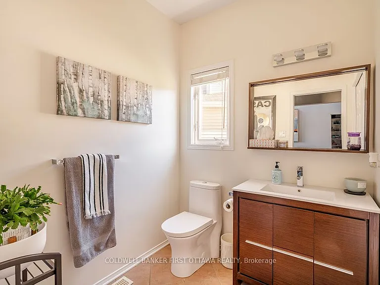 87 Wolff Cres — Photo 15