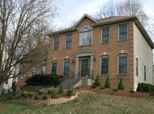 8707 Middleford Dr, Springfield, VA 22153