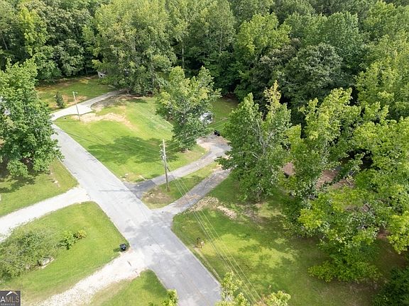 3rd image of 355 Double D Rd