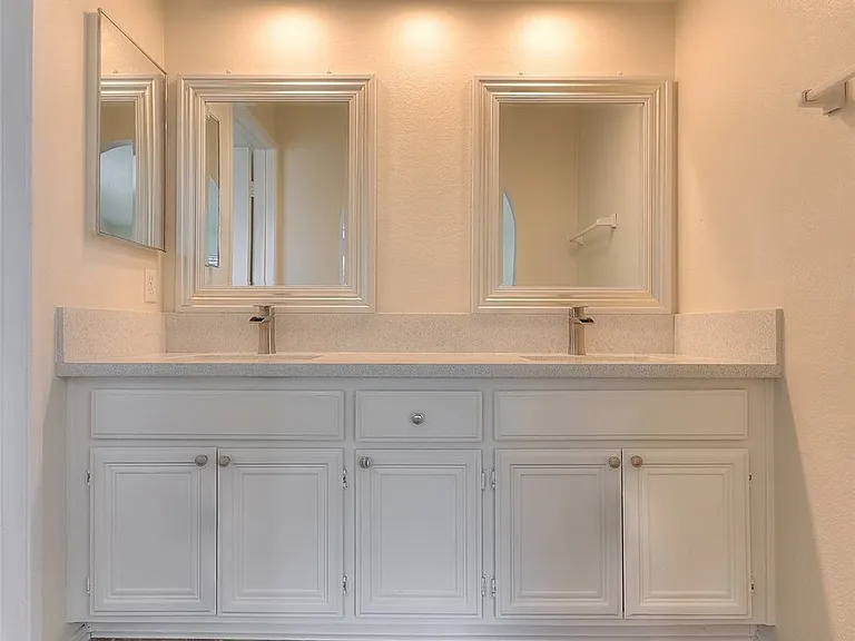 3640 Honey Glen Way — Photo 14