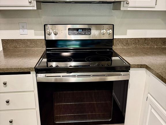 2nd image of 1550 NE 177th St #103