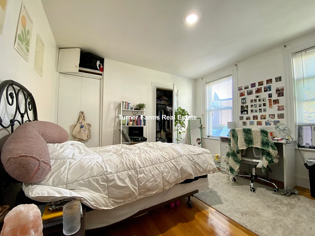 Building Photo - 205R Hillside St #1B