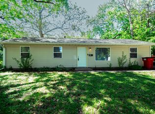 1607 Williamsburg Dr, Champaign, IL 61821