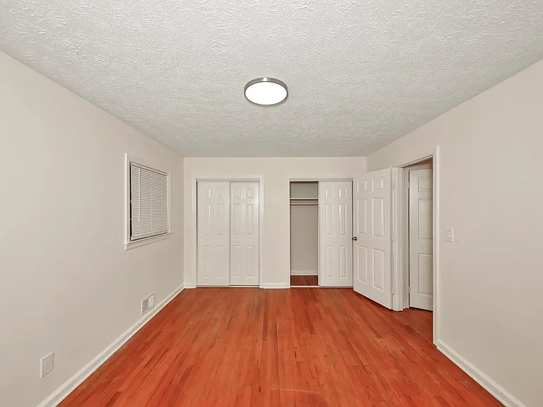 1249 Robert Ln — Photo 23
