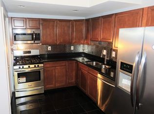 526 Irving St NW, Washington, DC 20010