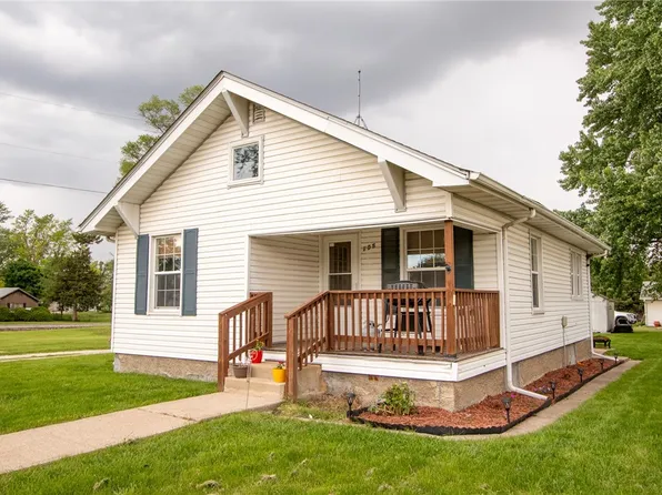 105 NW B St, Melcher, IA 50163